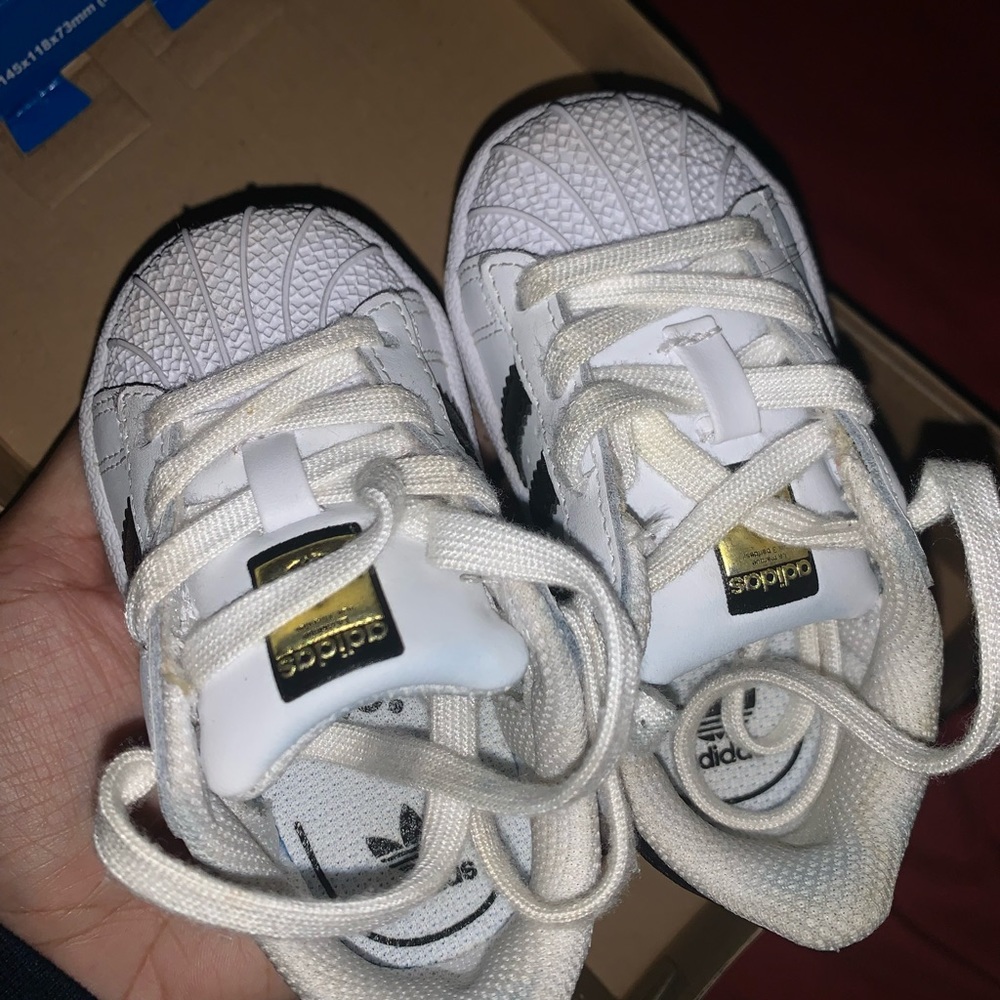 Adidas - Picture 3 of 6